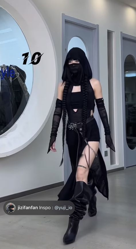 Goth Ninja Fashion, Rave Outfits Cyberpunk, Black Cyberpunk Outfit, Cyberpunk Outfit Futuristic, Futuristic Outfits Women, Cyberpunk Outfit Women, Cyberpunk Fashion Women, Raver Outfit, Techno Dress