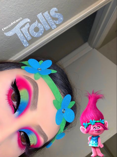 I am obsessed with TROLLS💗💗#Makeup #MUA #Cosmetics #Beauty #Trolls #PoppyTrolls #Trollsmakeup Trolls Makeup Ideas, Trolls Inspired Nails, Trolls Makeup, Poppy Makeup Trolls, Trolls Painting Canvas, Troll Hair Diy, Trippy Eye Makeup Looks, Disney Eye Makeup, Unconventional Makeup