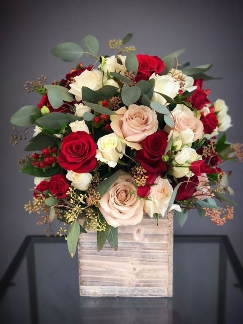 Red Flower Arrangements, Valentine Flower Arrangements, Box Arrangement, Rose Floral Arrangements, Rose Flower Arrangements, Red And White Flowers, Valentines Flowers, Red Wood, Fresh Flowers Arrangements