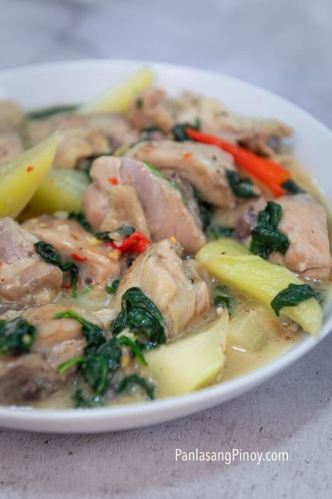 Ginataang Manok with Papaya - Panlasang Pinoy Ginataang Manok, Papaya Chicken, Chicken Papaya, Papaya Recipe, Filipino Vegetable Recipes, Cooking With Coconut Milk, Papaya Recipes, Coconut Milk Chicken, Pepper Beef