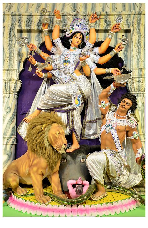 Kolkata Durga Puja, Durga Puja Kolkata, Puja Pandal, Maa Durga Photo, Ma Durga, Devi Images, Durga Ji, Saraswati Goddess, Durga Painting