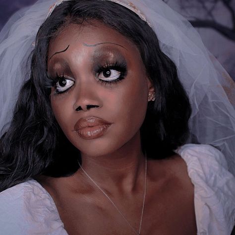 Halloween Makeup Ideas Easy, Corpse Bride Cosplay, Corpse Bride Makeup, Girl Halloween Makeup, Halloween Bride Costumes, Trending In 2023, Easy Halloween Makeup, Emily Corpse Bride, Corpse Bride Costume