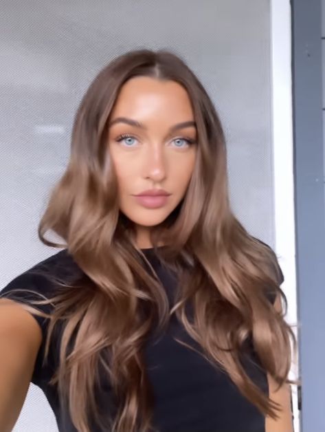 Sammy Robinson Hair Brown, Sammy Robinson Hair, Shannon Brown, Sammy Robinson, Brown Hair Color Shades, Brown Hair Looks, Brown Hair Inspo, Brunette Hair With Highlights, Dirty Blonde Hair