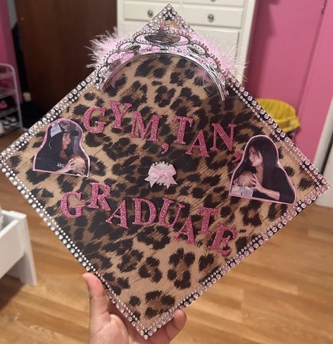 Jersey Shore Graduation Caps, Senior Crown, Senior Crown Ideas, Senior Crowns, Nursing School Inspiration, Senior Year Things, White Party Outfit, College Grad Cap Ideas, Graduation Cap Decoration Diy