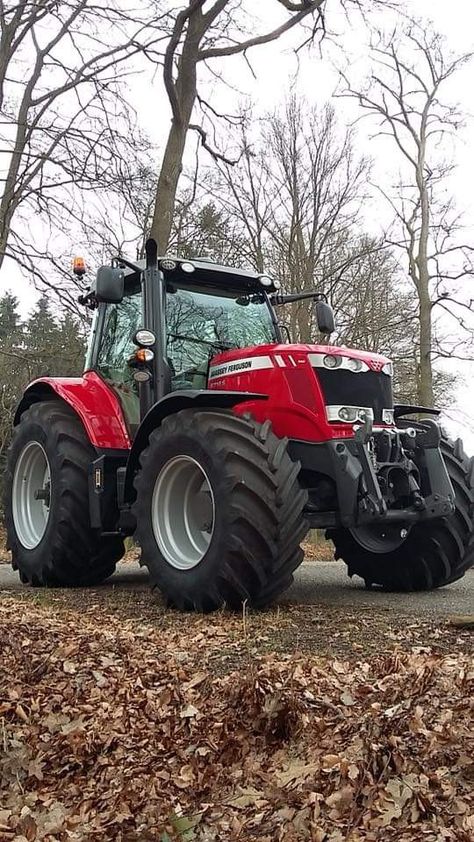 Massey Tractor, Lawn Mower Tires, Tractor Photos, Tractor Pictures, Big Tractors, Tractor Accessories, Massey Ferguson Tractors, Agricultural Machinery, Agriculture Tractor