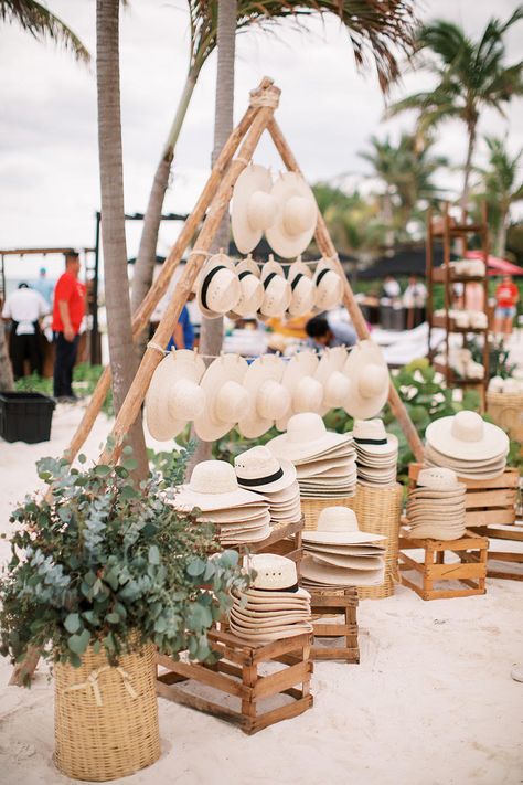 Beach Theme Wedding, Beach Themes, Tulum, Beach Wedding, Wedding Decorations, Table Decorations, Home Decor, Home Décor