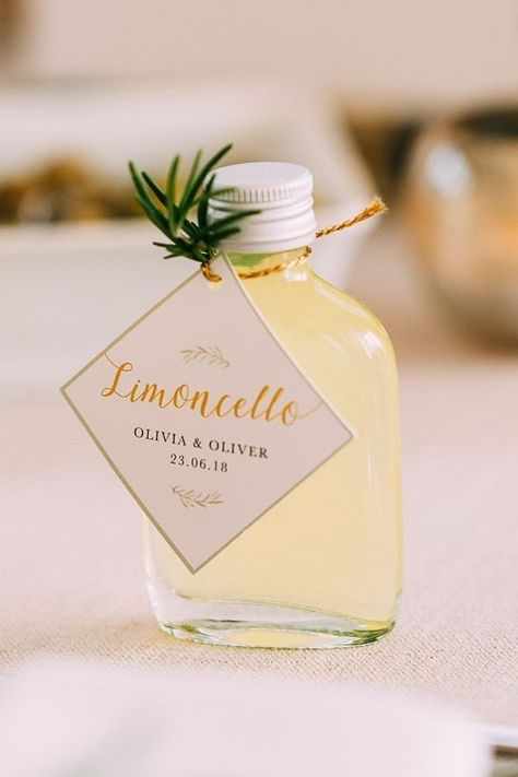 Italian Inspired Wedding Favors, Mini Limoncello Favors, Italian Wedding Bomboniere, Wedding Gift Idea For Guests, Wedding Gifts For Guests Food, Italian Wedding Favours Ideas, Limoncello Wedding Favor Mini Bottles, Limoncello Bottles Wedding Favours, Party Favour Wedding