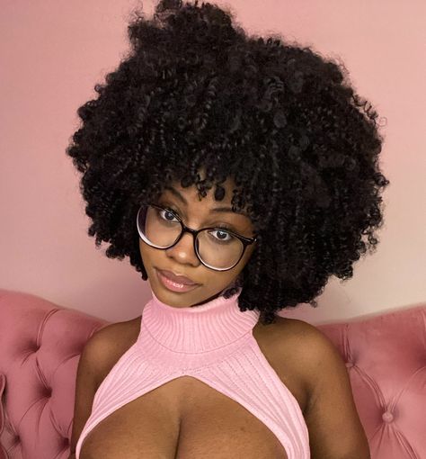 Black Hair Styles Women, Art Head Reference, Afro Female, Afro Art Reference, Dark Skinned Black Women, Black Women Big Hair, Cutesy Black Woman, Kawaii Black Women, Pink Afro Hair Black Women