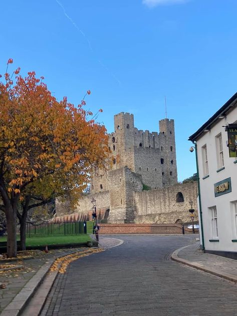 Rochester Castle Rochester England, Rochester Castle, Castle, England, House Styles, Concert, Quick Saves, Art, Nature