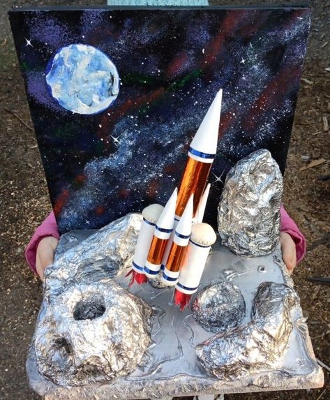 Space Rover Diy, Space Diorama For Kids, Space Projects For Kids, Space Diorama, Science Exhibition Projects, Diorama Kids, School Science Projects, Moon Projects, Earth Craft