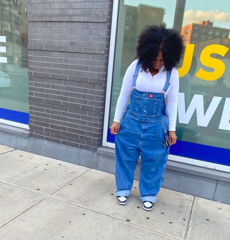 #fashion #overalls #newyorkcity #aesthetic #summer2023 #instagram #swag Overalls Outfit Fall, Fashion Overalls, Overall Outfit, Overalls Outfit, Girls Overalls, Ootd Ideas, Outfit Fall, Overalls, Ootd