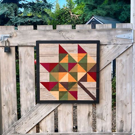 Introducing the Falling Leaves and Little Pieces Leaf Barn Quilts: Celebrate Fall with Prairie Paints! Christmas Barn Quilt Patterns, Wood Quilt Wall Art, Barn Quilts For Sale, Leaf Quilts, Quilt Board, Charm Pack Quilt Patterns, Fall Quilt Patterns, Fall Quilt, Charm Pack Quilt