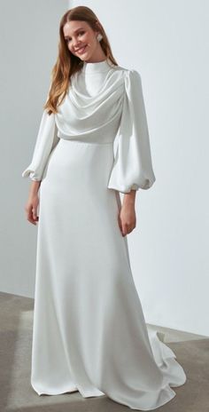 Elegant Long Dresses Formal, Muslim Fashion Dress Gowns, Modest Dresses Muslim, Satin Bridal Dress, Street Fashion Inspiration, Modest Street Fashion, Wedding Abaya, Bride Dress Simple, Evening Dress Collection