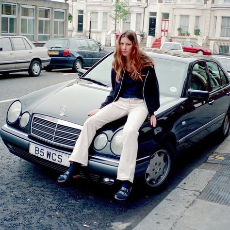 Converting Culture on Instagram: “Gisele Bündchen | Go-Sees (1999) ph.Juergen Teller” Gisele Bundchen Young, Gisele Bundchen Style, Hipster Aesthetic, 2000s Girl, Juergen Teller, Gisele Bündchen, Gisele Bundchen, Original Fashion, Sporty And Rich