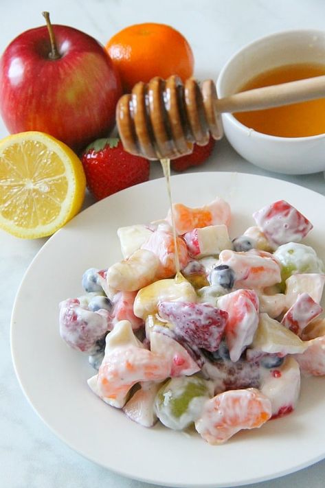 Creamy Yogurt Fruit Salad on white plate Cream Cheese Fruit Salad, Yogurt Fruit Salad, Fruit Salad With Yogurt, Creamy Fruit Salads, Yogurt Benefits, Greek Yogurt Flavors, Fruit Ideas, Creamy Yogurt, Mouthwatering Food