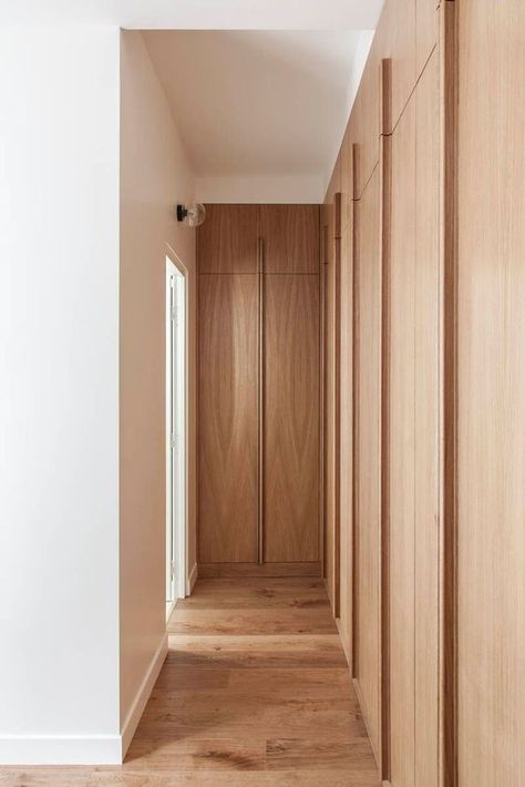 // c l o s e t Architecture Renovation, Joinery Design, 아파트 인테리어, Wardrobe Doors, Furniture Details, Wooden Cabinets, Wardrobe Design, Closet Bedroom, Closet Design