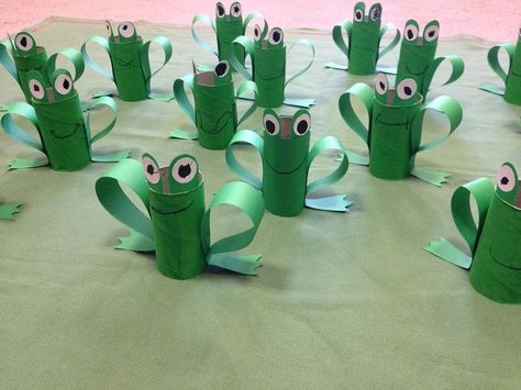 Cosa para decorar de Zapito Frog Crafts, Toilet Paper Crafts, Toilet Paper Roll Crafts, Paper Roll Crafts, Daycare Crafts, Sunday School Crafts, Paper Cups, Childrens Crafts, Animal Crafts