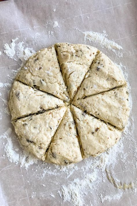 Scottish Oat Cakes, Oatmeal Scones, Oat Cake Recipes, Oat Scones, Scotland Food, Bacon Muffins, 31 Daily, Easy Cakes, Scones Recipe Easy