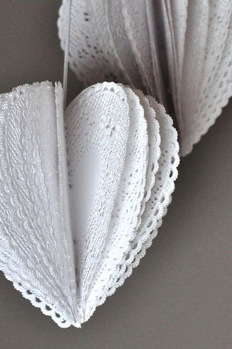 Nest Craft, Paper Doily Crafts, Heart Wallpaper Hd, Craft Heart, Heart Doily, Doilies Crafts, Paper Doilies, Lace Heart, Heart Crafts