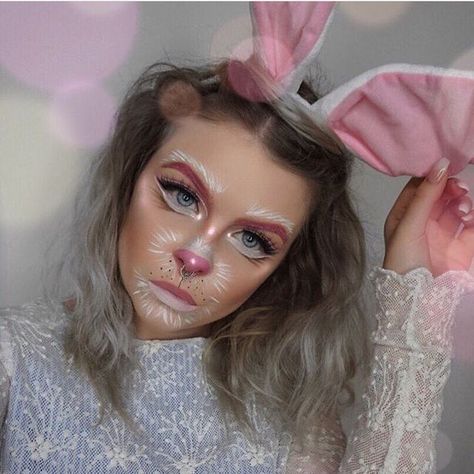 White Rabbit Makeup, Bunny Halloween Makeup, Alice In Wonderland Makeup, White Rabbit Costumes, Wonderland Makeup, Bunny Makeup, Halloween Month, Alice In Wonderland Rabbit, Rabbit Halloween