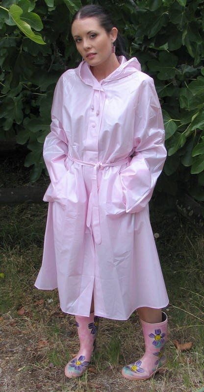 Cheap Raincoats, Rain Fashion, Pink Raincoat, Rainwear Girl, Rubber Raincoats, Rainwear Fashion, Plastic Raincoat, Vinyl Clothing, Pvc Raincoat