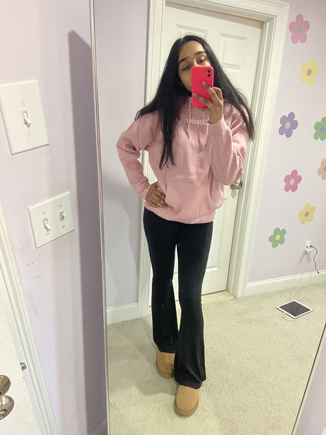 Glossier hoodie outfit, glossier, flare leggings, aerie outfit ideas, flare leggings outfit ideas, ultra mini uggs, ultra mini uggs outfit ideas Glossier Hoodie Outfit, Ultra Mini Uggs Outfit, Glossier Hoodie, Uggs Ultra Mini, Aerie Outfit, Mini Uggs Outfit, Uggs Outfit Ideas, Flare Leggings Outfit, Ultra Mini Uggs