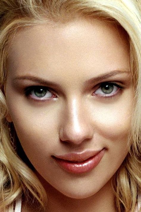 Scarlett Johansson Most Beautiful Eyes, Gorgeous Eyes, Hazel Eyes, Charlize Theron, Pretty Eyes, Scarlett Johansson, Beauty Face, Girl Face, Beautiful Eyes