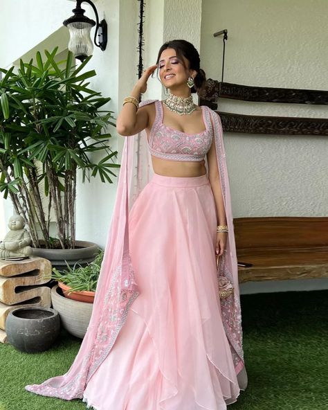 Varun Chakkilam Label on Instagram: “@kripamehta04 makes for a gorgeous bridesmaid at #RanbirAliaWedding in our blush pink lehenga with a dupatta Make up: @makeupbyaanchal…” Varun Chakkilam, Blush Pink Lehenga, Pink Lehenga, Indian Couture, Lehenga, Blush Pink, Blush, Make Up, Saree