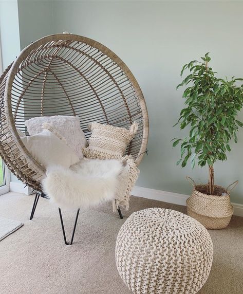 Bedroom Decor Grey Pink, Cocoon Chair, College Bedroom, Bedroom Upgrade, Boho Chair, Condo Living, Boho Room, Lounge Room, Room Ideas Bedroom