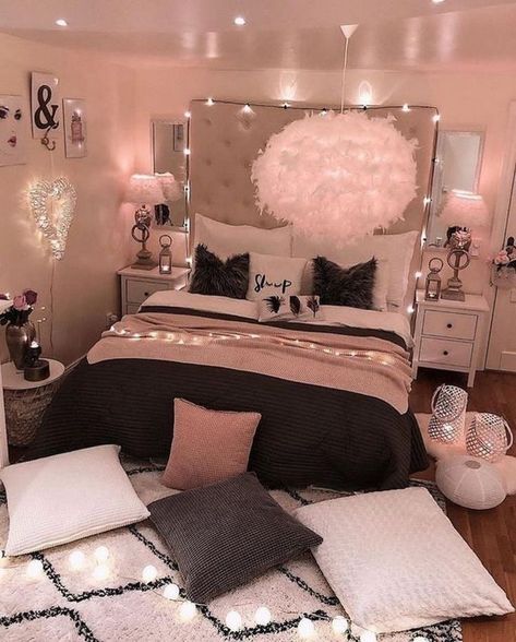 Bedroom Ideas For Small Rooms Women, Teen Room Designs, Teen Bedroom Designs, Pink Bedroom Decor, Bedroom Decor For Teen Girls, Girl Bedroom Designs, Woman Bedroom, Trendy Bedroom, Teen Bedroom Decor