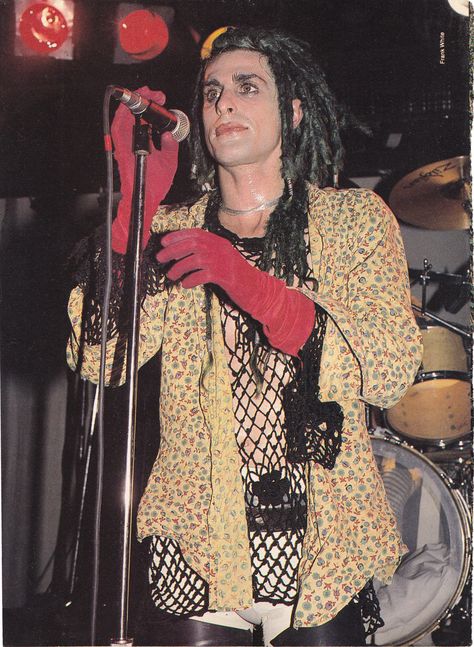 Perry Farrell Perry Farrell 90s, Perry Ferrell, Perry Platypus, Eric Avery, Perry Farrell, Music Passion, Dave Navarro, Rock And Roll Girl, 80s Celebrities