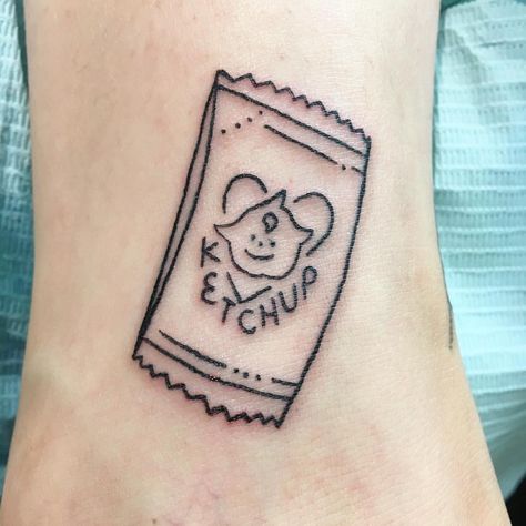 Ketchup kastup cat soup chetchup thank you Zoe!!! #Ninapinaporvida #niñapiñaporvida #tatuaje #tttflash #tattoo #ttt #tttism #ssoo… Ketchup Tattoo, Soup Tattoo, Ketchup Packet, Ketchup Packets, Cat Soup, Earthy Tattoos, Cute Tats, Handpoke Tattoo, Moana