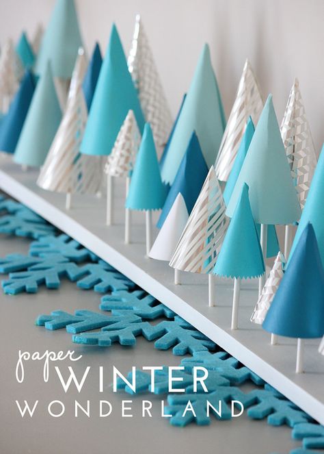 Paper Winter Wonderland Decor | The Labeled Life Diy Winter Wonderland, Schnee Party, Winter Paper Crafts, Winter Wonderland-party, Wonderland Decorations, Wonderland Party Decorations, Winter Wonderland Decorations, Winter Paper, Winter Dance