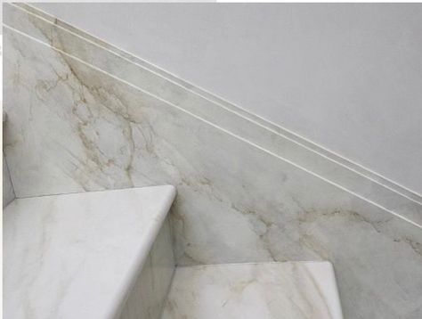 Bathroom Marble Floor, Flooring Remodel, Stairs Tiles Design, Floor Tile Bathroom, Wrought Iron Railings, Bathroom Marble, Luxury Staircase, Marble Flooring Design, Lacquered Walls