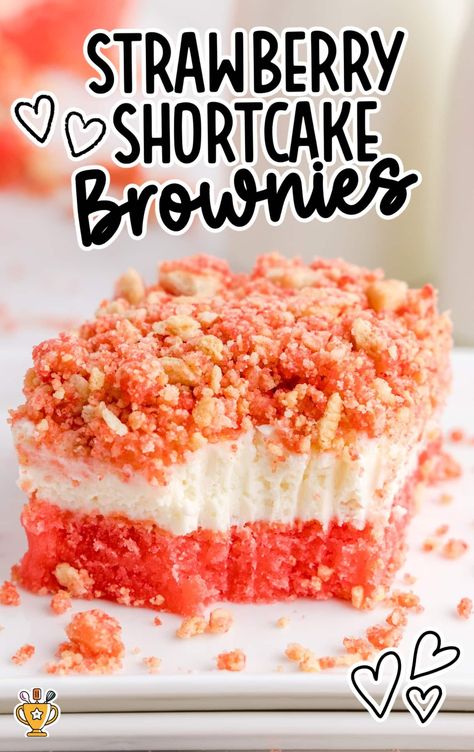 Enjoy rich, fudgy Strawberry Shortcake Brownies with sweet strawberries and creamy frosting. Perfect for parties and easy to make! Chewy Brownies Recipe, Easy Strawberry Desserts, Strawberry Brownies, Creamy Frosting, Strawberry Treats, Spaceships And Laser Beams, Strawberry Cake Mix, Strawberry Dessert Recipes, Chewy Brownies