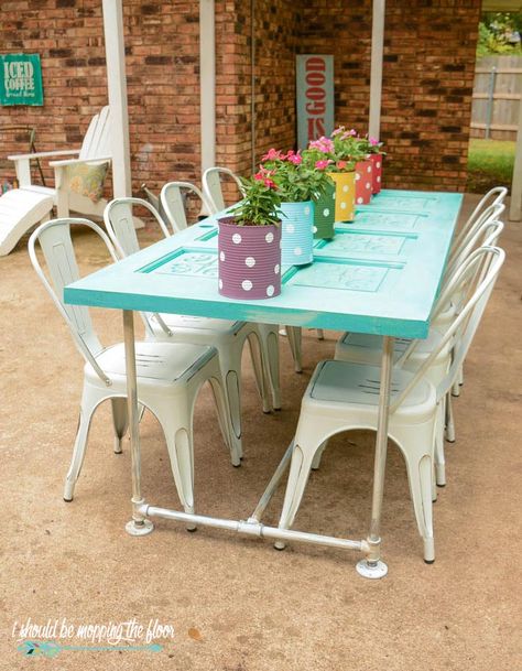 Old Door Tables, Door Tables, Door Dining Table, Mopping The Floor, Door Projects, Door Table, Diy Swimming Pool, Plant Table, Patio Decorating Ideas On A Budget