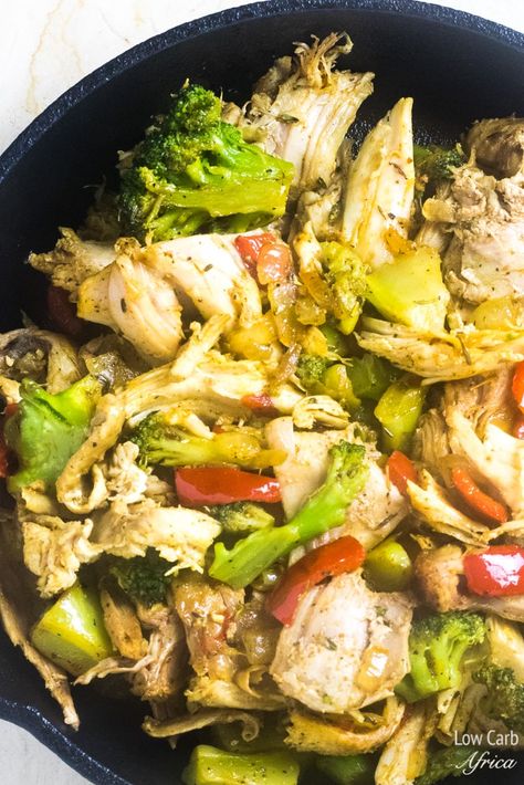 Leftover Turkey Stir Fry - a delicious keto friendly turkey stir fry recipe. #turkeyrecipes #leftoverturkey #ketofriendly Turkey Stir Fry Recipes, The Best Thanksgiving Turkey, Paleo Stew, Thanksgiving Turkey Recipes, Best Thanksgiving Turkey, Best Thanksgiving Turkey Recipe, Turkey Stir Fry, Dirty Keto, Low Carb Noodles