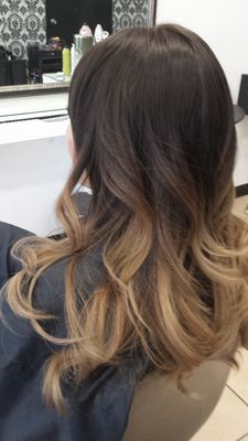 balayage ombre hair Ash Brown Hair, Curly Hair Problems, Subtle Highlights, Balayage Ombre, Short Hair Color, Hair Color And Cut, Long Hair Cuts, Stylish Hair, Brunettes