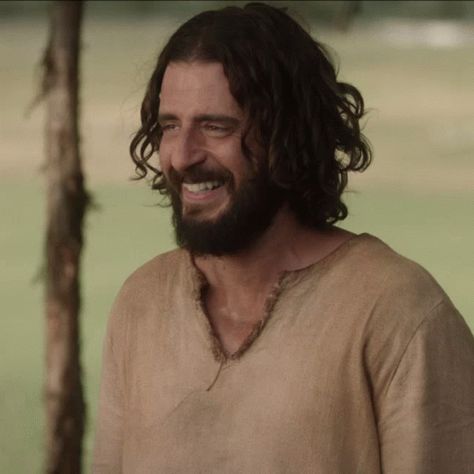 The Chosen Jesus GIF - The Chosen Jesus Laughing - Discover & Share GIFs The Chosen Jesus, Jesus Laughing, Jonathan Roumie, Jesus Gif, Jesus Smiling, Jesus Movie, Blessed Morning Quotes, White Jesus, Jesus Son Of God