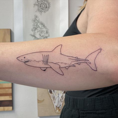 great white shark tattoo • Instagram Colorful Shark Tattoo, Feminine Shark Tattoo, White Shark Tattoo, Great White Shark Tattoo, Tattoo Shark, Sea Life Tattoos, Hai Tattoo, Shark Silhouette, Tattoo Time