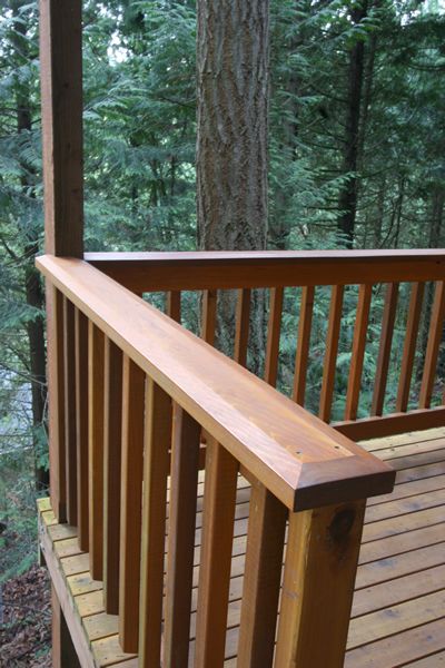 Reling Design, Exterior Handrail, Deck Handrail, Wood Deck Railing, Porch Railing Designs, Deck Stair Railing, Balustrade Design, Deck Spindles, Deck Railing Design