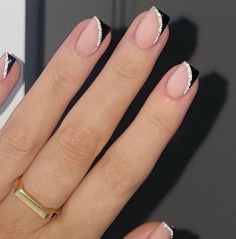 Elegant Touch Nails, Amazing Nail Art, Quartz Nails, Nail Tip Designs, Subtle Nails, Simple Gel Nails, French Tip Acrylic Nails, Simple Acrylic Nails, Glow Nails