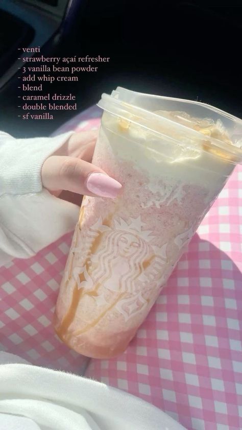 Starbucks Orders Caramel, Starbucks Copycat Recipes Drinks, Strawberry Caramel, Starbies Drinks, Starbucks Drink Menu, Drink Starbucks, Starbucks Secret Menu Recipes, Cold Starbucks Drinks, Fun Drink Recipe