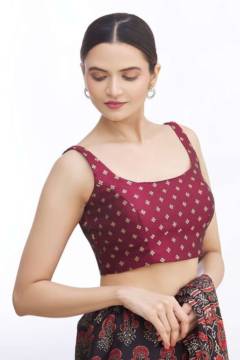 Latest Fashion Blouse Designs, Sleeveless Blouse Designs, Square Neck Blouse, Saree Blouse Neck Designs, New Saree Blouse Designs, Sari Blouse Designs, Indian Saree Blouses Designs, Saree Blouse Patterns, Designer Saree Blouse Patterns