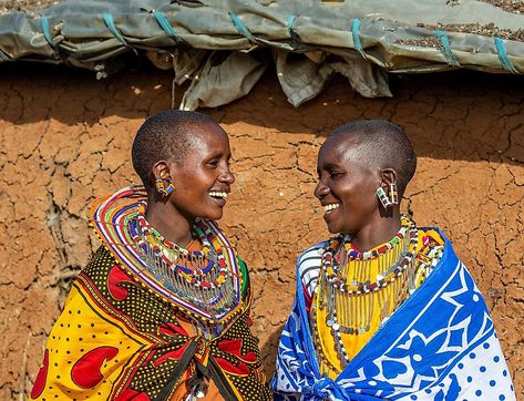 The Culture Of Tanzania - WorldAtlas Tanzanian Clothing, Png Outfits, Africa People, Dresses By Style, Folk Dress, African Fabrics, Folk Dresses, Art N Craft, Picture Outfits