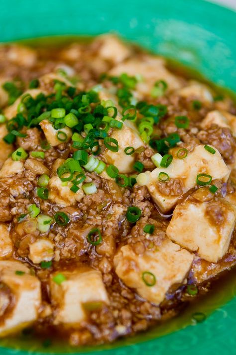 Mabo Tofu Mabo Tofu, Mapo Tofu Recipe, Ma Po Tofu, Popular Chinese Dishes, Mapo Tofu, Tofu Dishes, Japanese Dishes, Chinese Dishes, Chinese Cooking