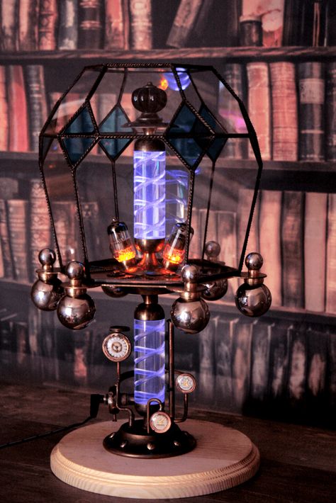 Steampunk Computer, Unusual Table Lamps, Steampunk Desk, Steampunk Wall Art, Halloween Steampunk, Unusual Lamps, Industrial Diy, Steampunk Aesthetic, Steampunk Wall