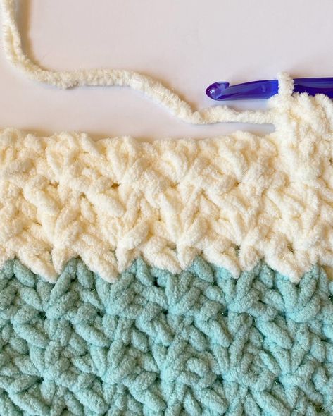 Bernat Blanket Patterns, Amanda Crochets, Bulky Yarn Crochet, Chunky Crochet Blanket Pattern, Bernat Baby Blanket Yarn, Daisy Farm, Bernat Baby Blanket, Bernat Yarn, Chunky Crochet Blanket