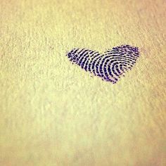 I've Always Wanted A Small Tattoo With Lots Of Meaning. I Am Considering Getting This One Made Out Of My Kids Fingerprints Combined. Then A Piece Of Them Will Always Be With Me :) Fingerprint Heart Tattoos, Fingerprint Tattoos, Eating Banana, Fingerprint Heart, Petit Tattoo, 4 Tattoo, Thumb Prints, Tattoo Feminina, Wolf Tattoos