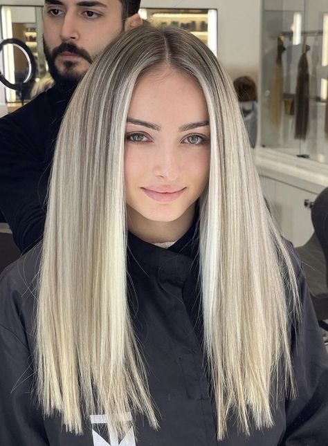 Straight Blonde Hair With Dark Roots, Elbow Length Hair, Balayage Blonde With Dark Roots, Bleach Blonde Hair Platinum, Platinum Blonde Hair Dark Roots, Blonde Balayage Highlights On Dark Hair, Beach Blonde Hair Color, Blonde Hair Dark Eyebrows, Balayage Straight Hair